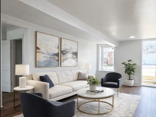 4 S 4th St #1, Oxford, PA 19363