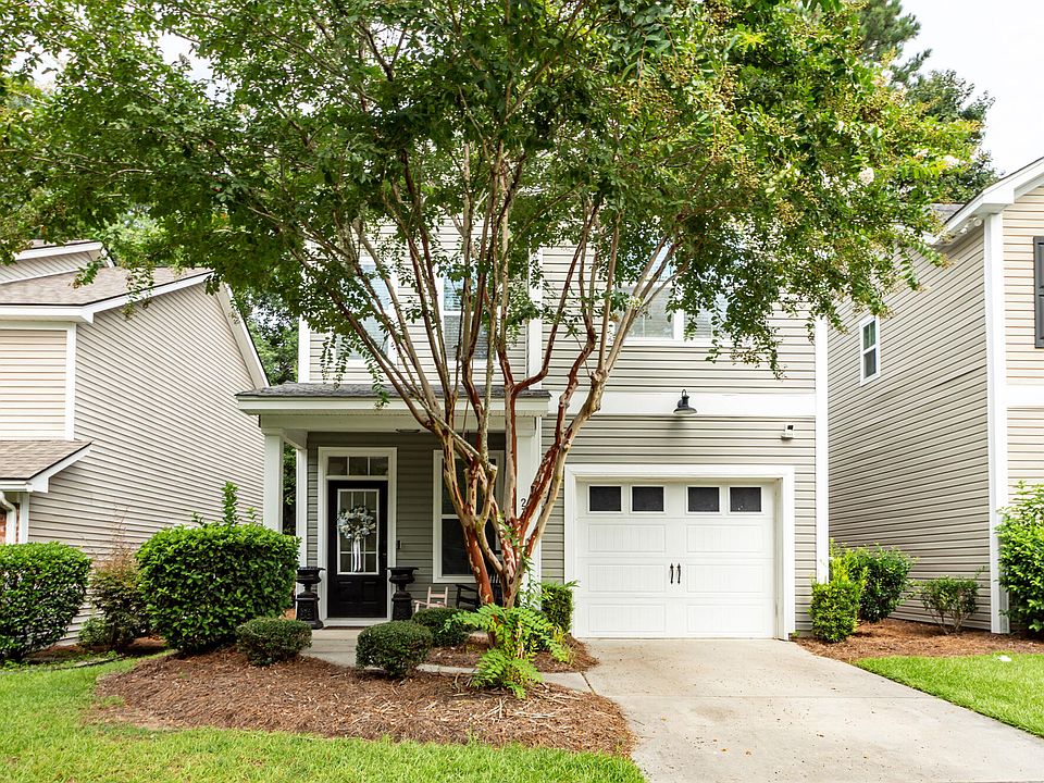 1st image of 235 Larissa Dr