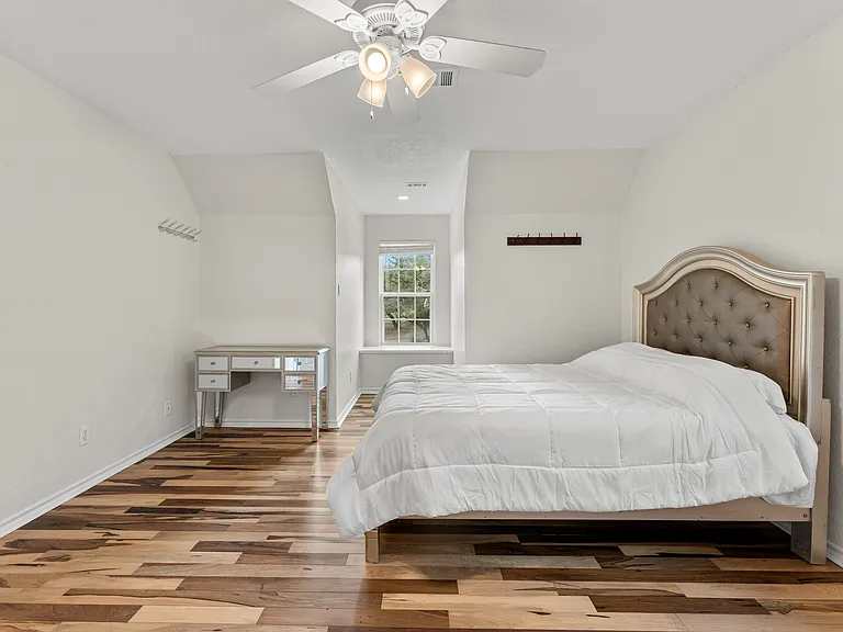 1060L Great Oaks — Photo 44