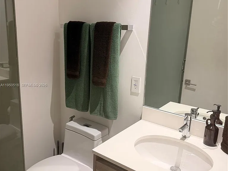 121 NE 34th St #2806A — Photo 17