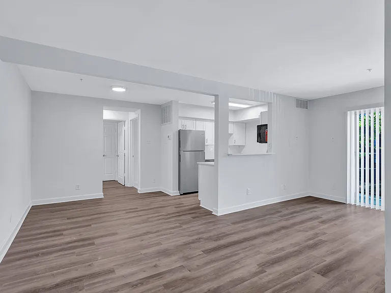 Hillstone Apartments — Photo 6