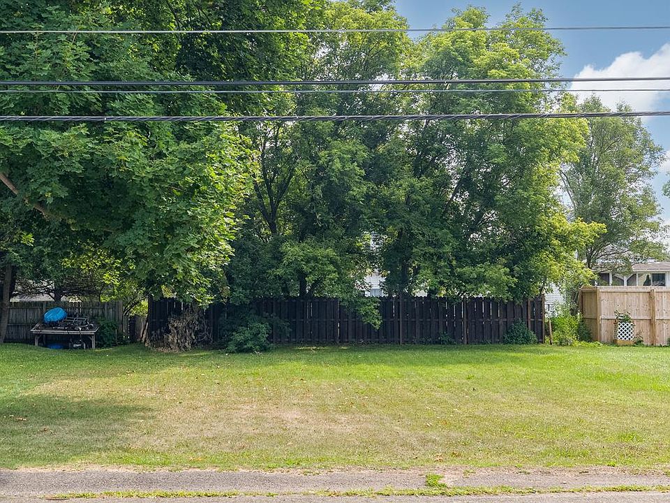 2nd image of 0 Coates Ave