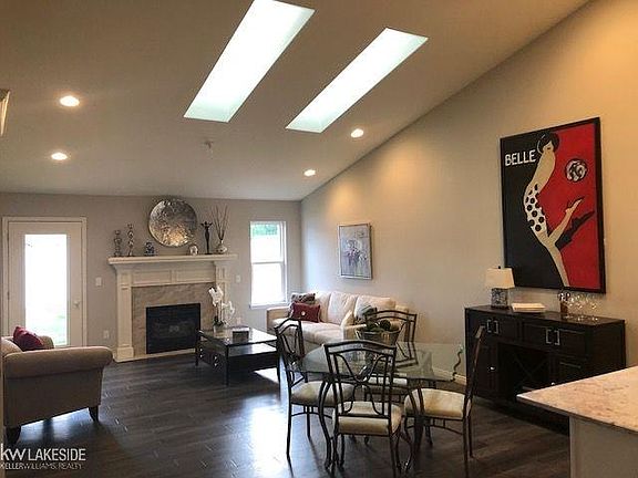 2nd image of 49490 Chapel Hl