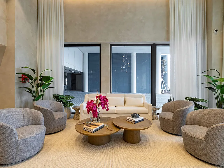 Lobby (2)