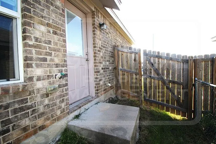 907 Lasso Dr #A — Photo 31