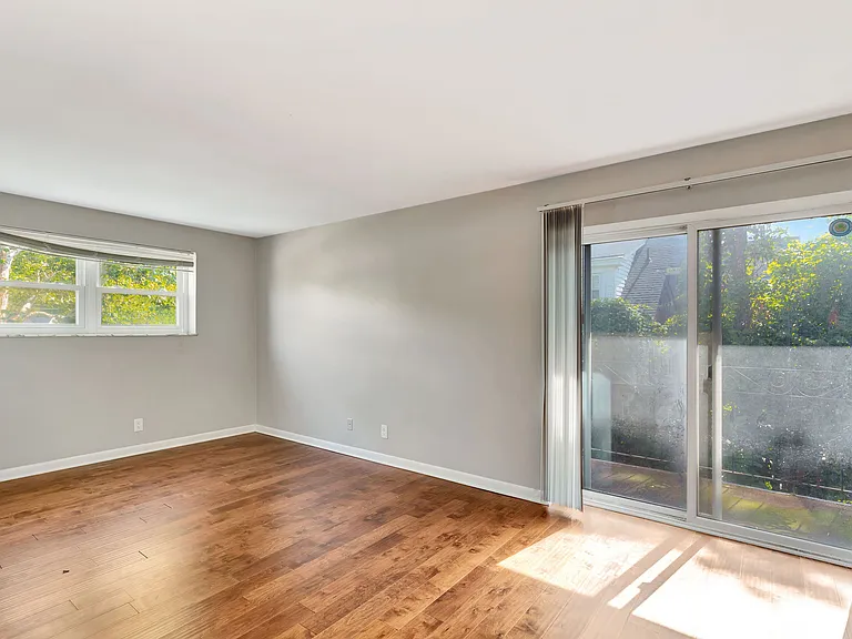 2270 Madison Rd #3C — Photo 15