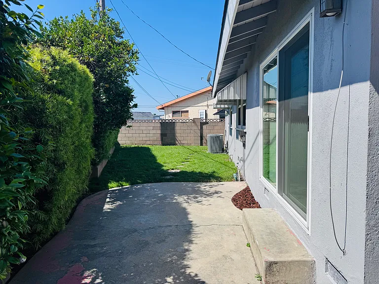 11938 Susan Ave — Photo 11