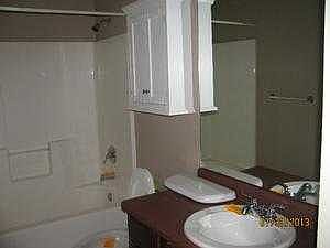 4th image of 2206 S Washington St