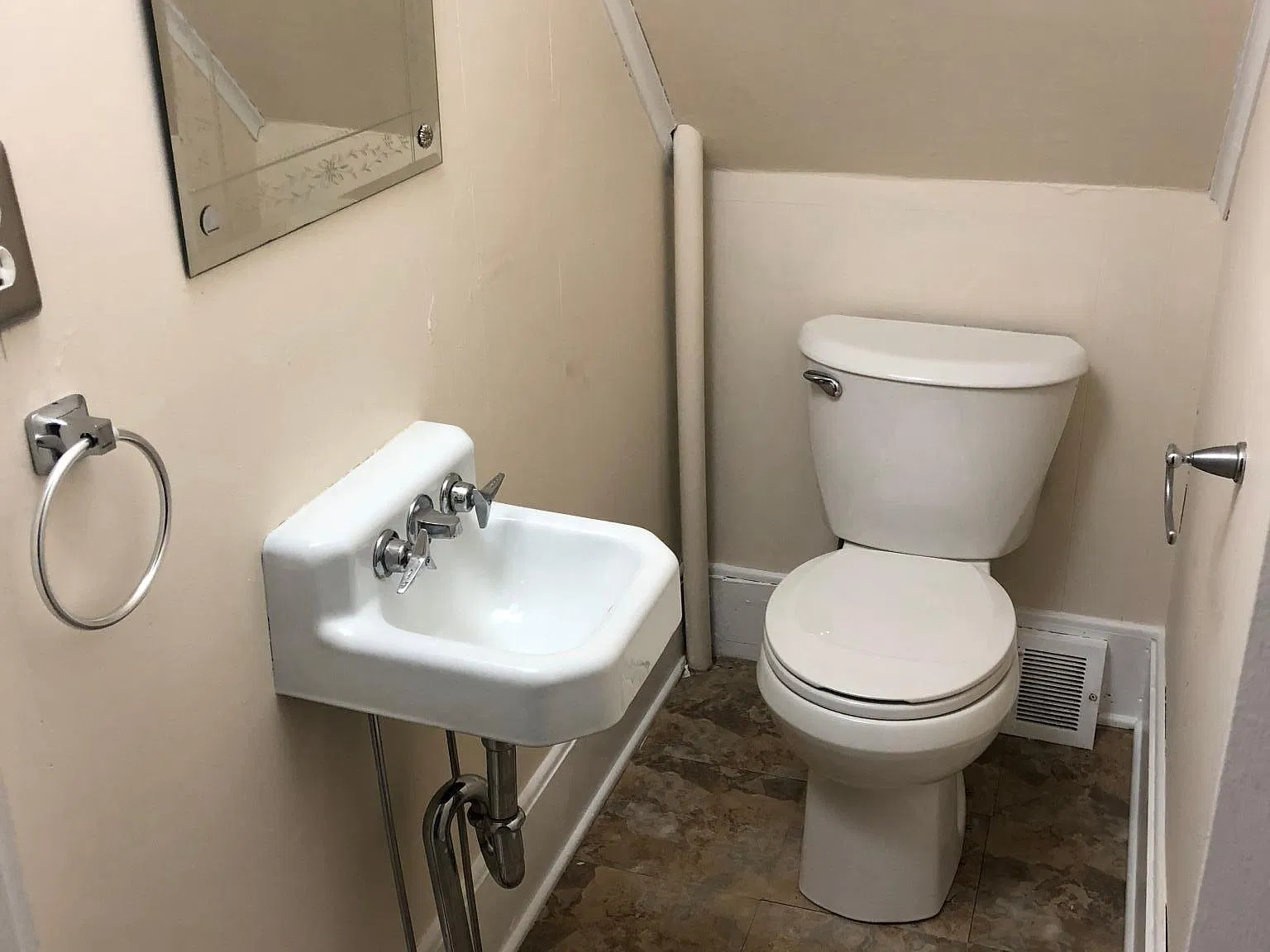 1 bed, 975 sqft, $750 — Photo 2