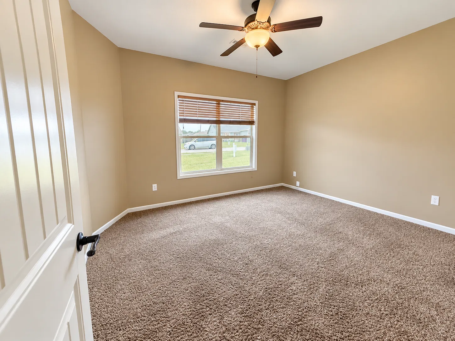 2624 T Dowling Ct — Photo 2