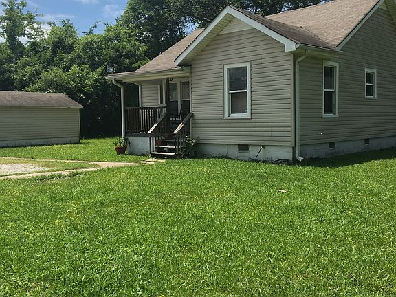 2nd image of 1403 Swope Dr