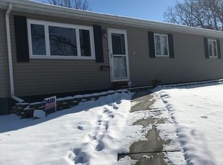 708 Mohawk St, Joliet, IL 60432