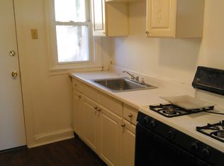 931 Meadow Ln, Chester, PA 19013