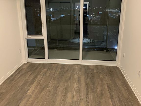 5th image of 99 Eagle Rock Way #829