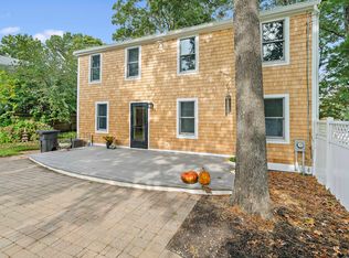 8 Winthrop Ave, Duxbury, MA 02332
