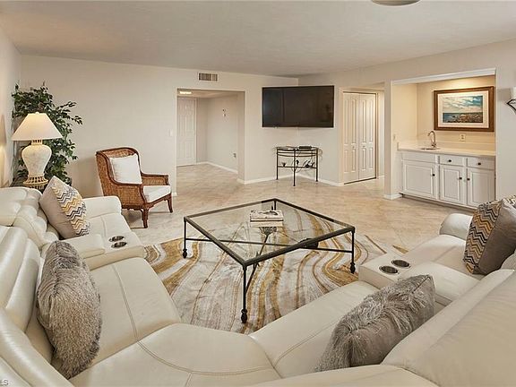 5th image of 520 S Collier Blvd Unit 807