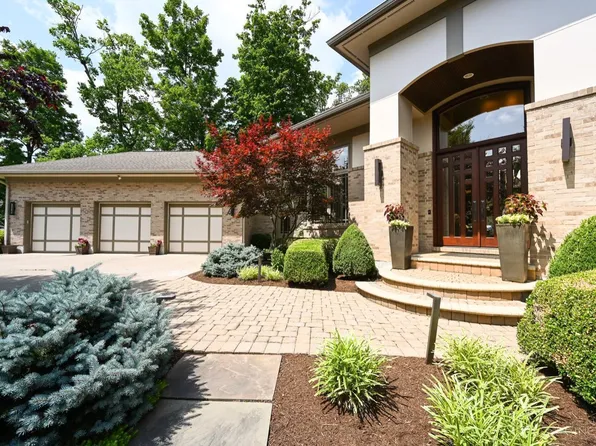 8486 Concord Hills Cir, Cincinnati, OH 45243
