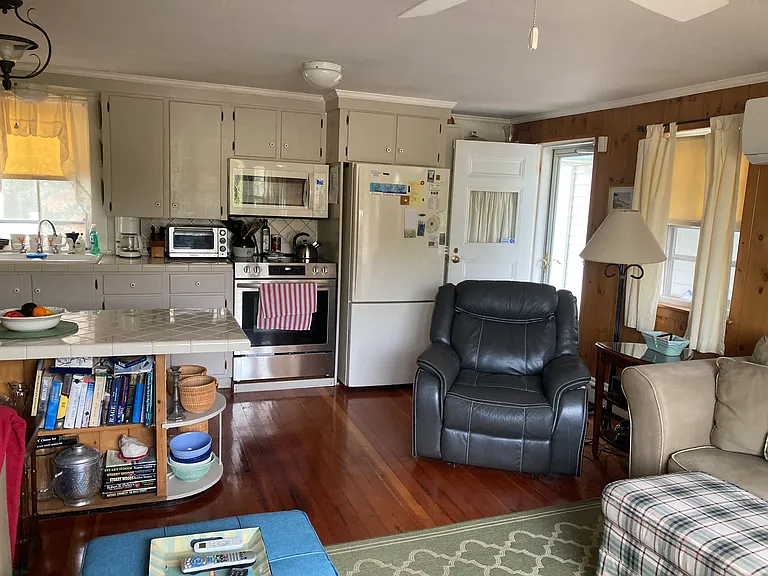 1044 Main Rd — Photo 9