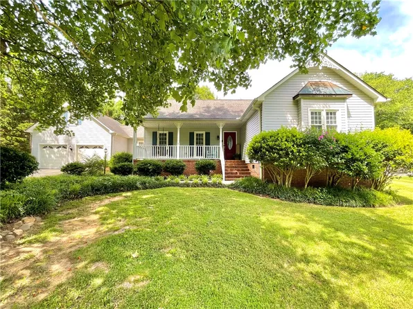 118 Fleetwood Dr, Liberty, SC 29657