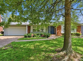 416 Scottfield Ter, Ballwin, MO 63011