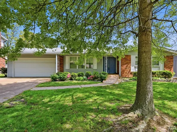 416 Scottfield Ter, Ballwin, MO 63011