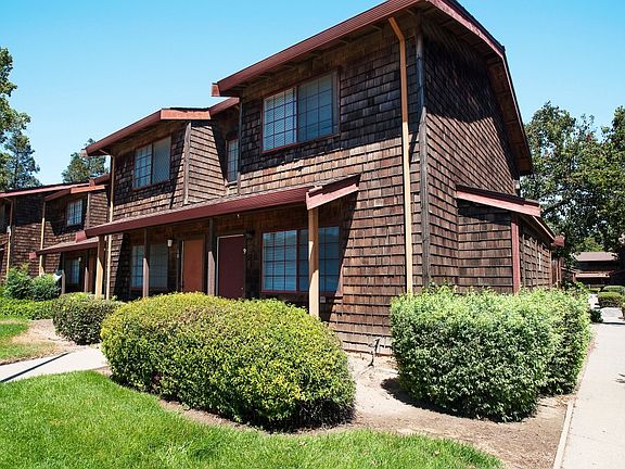 3rd image of 1510 Alamo Dr APT 101