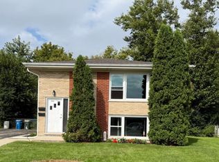 286 Wayne Ct APT 2, Bartlett, IL 60103