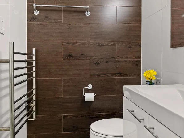 251 East 51st Street image 12 of 23