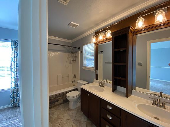 4th image of 9745 Parkmere Dr