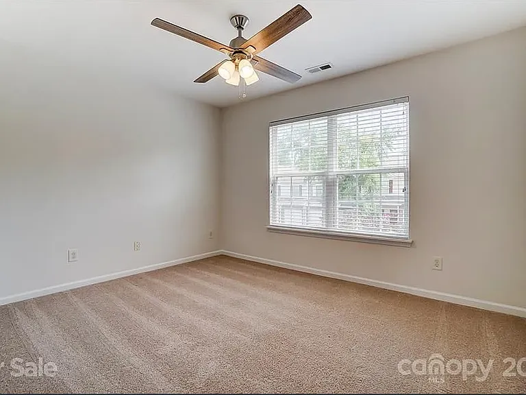 12207 Royal Castle Ct — Photo 7