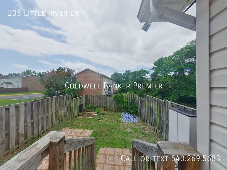 205 Little River Dr — Photo 10