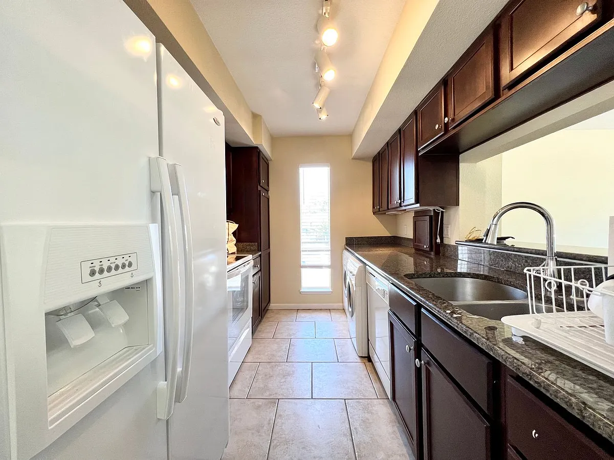 Building Photo - 2838 Geary Pl #4020