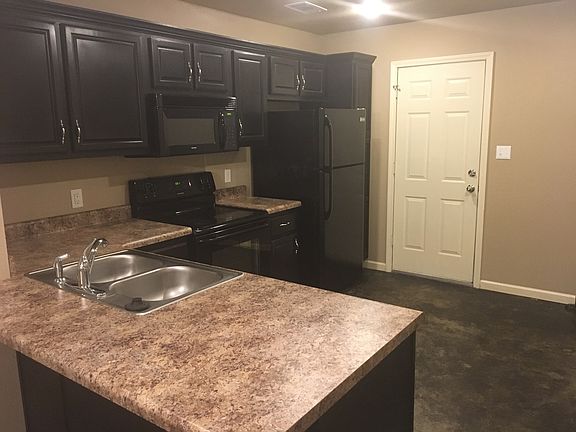 4th image of 120 Leggett St APT B8
