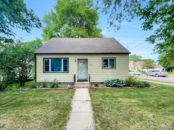 1304 W Fountain St, Albert Lea, MN 56007