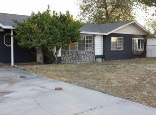 16119 Live Oak St, Hesperia, CA 92345