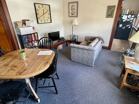 3rd image of 607 E Auer Ave #5986530
