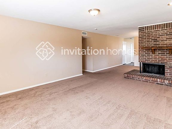 2nd image of 1031 Bellflower Dr