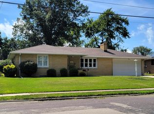 1713 Valle Vista Blvd, Pekin, IL 61554