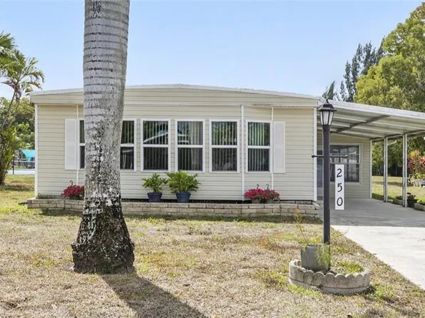 250 Indian Key LN, NAPLES, FL 34114