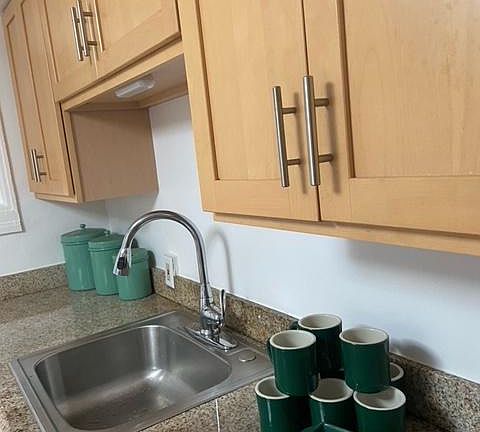 Kitchen, ready for coffee!