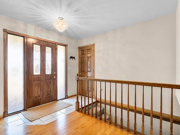 5th image of 10538 Blue Jay Dr