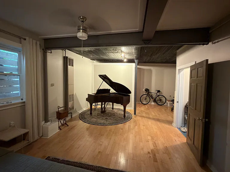 129 College St #4 — Photo 15