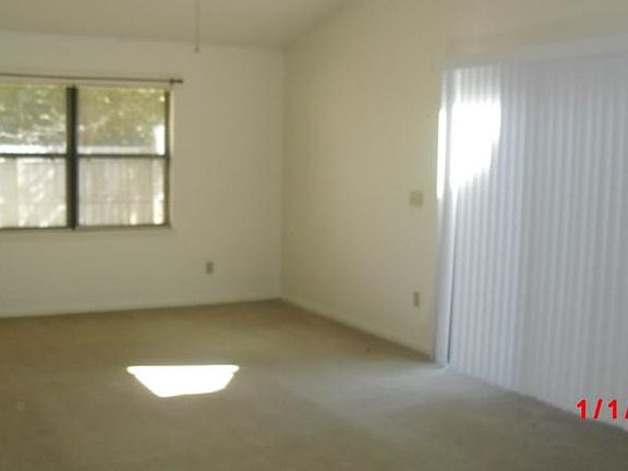 4th image of 1691 Dogwood Cir