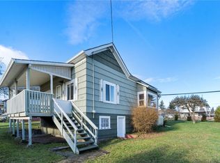 420 Roberts St, Ladysmith, BC V9G 1T4