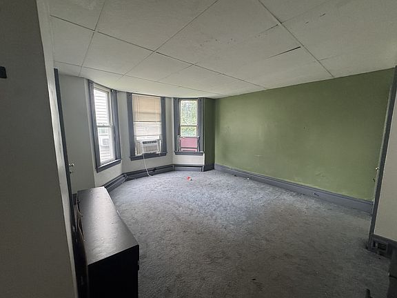 4th image of 420 Duncan Ave #1