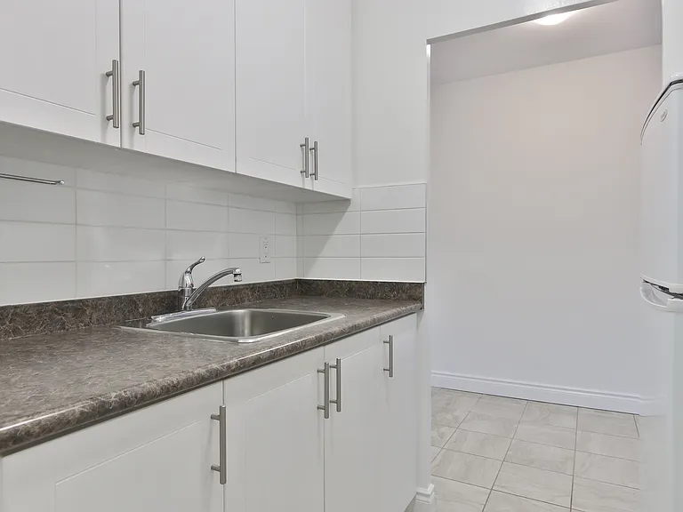 494 Avenue Rd #B — Photo 21