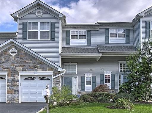 1st image of 32 Hanna Ln #274