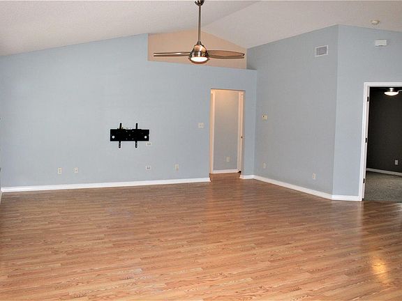 3rd image of 5282 Hawks Nest Dr