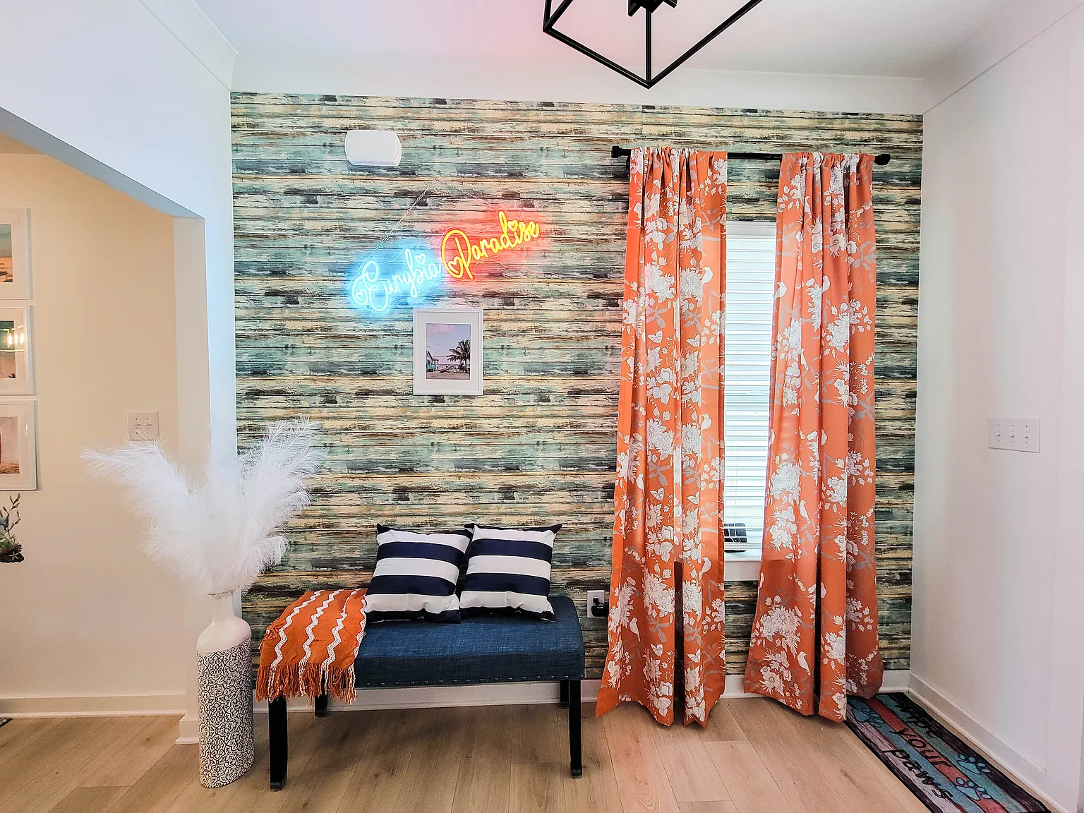 4 bed, $5,000 — Photo 1