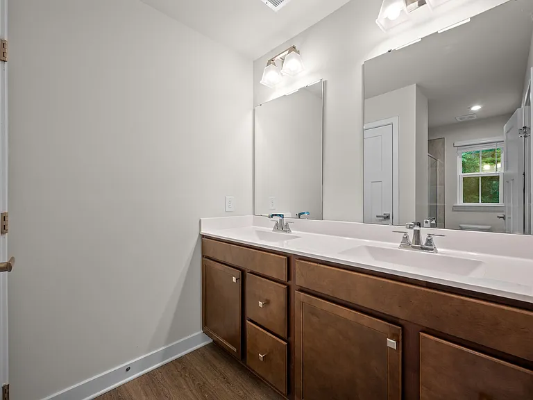 1051 Crescent Cove Ln — Photo 32